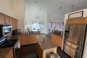 2409 SW 17th Pl, Cape Coral, FL 33914 - Photo 5