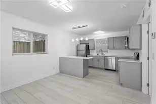 2590 First St, Fort Myers, FL 33901 - Photo 5