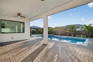 326 SW 25th Ave, Cape Coral, FL 33991 - Photo 9