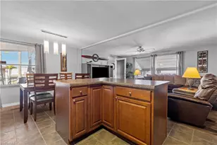 3165 Mercury Ln, North Fort Myers, FL 33903 - Photo 9