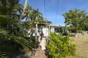 11242 Matlacha Ave, Matlacha, FL 33993 - Photo 21