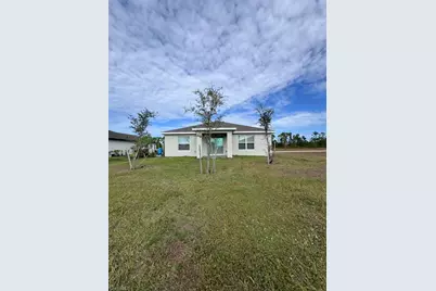 636 Wilmington Pkwy, Cape Coral, FL 33993 - Photo 3