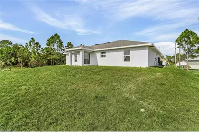 2505 39th St SW, Lehigh Acres, FL 33976 - Photo 11