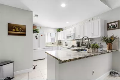 10250 Sandy Hollow Ln, Bonita Springs, FL 34135 - Photo 5