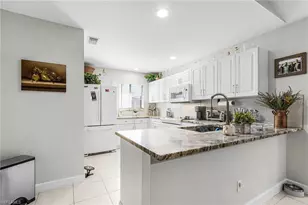 10250 Sandy Hollow Ln, Bonita Springs, FL 34135 - Photo 5