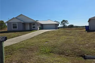 5010 Dolphin Ct, Labelle, FL 33935 - Photo 3
