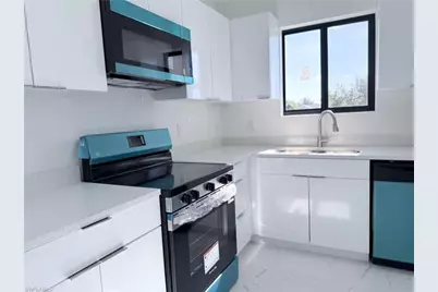 2130 NE 26th St, Cape Coral, FL 33909 - Photo 13