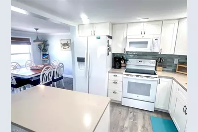 11331 Azalea Ln, Fort Myers Beach, FL 33931 - Photo 17