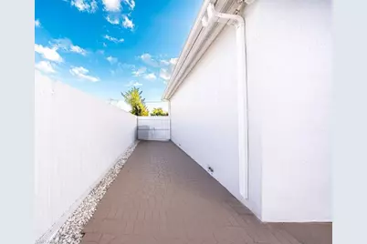 9365 SW 44th St, Miami, FL 33165 - Photo 21