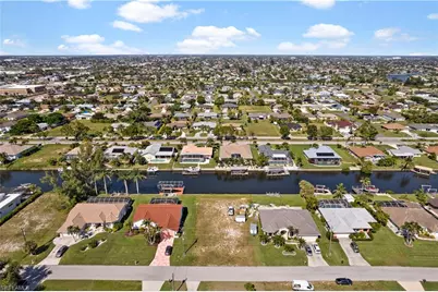 229 SE 28th Ter, Cape Coral, FL 33904 - Photo 5