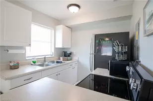 620 SE 47th St, Cape Coral, FL 33904 - Photo 7