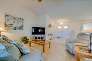 4104 SW 1st Pl, Cape Coral, FL 33914 - Photo 11