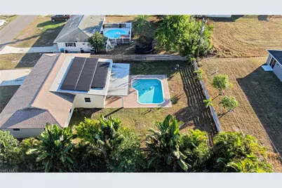 2022 NE 10th Pl, Cape Coral, FL 33909 - Photo 37