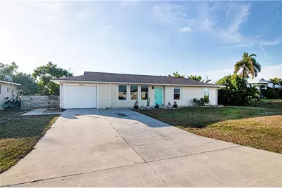 2022 NE 10th Pl, Cape Coral, FL 33909 - Photo 3