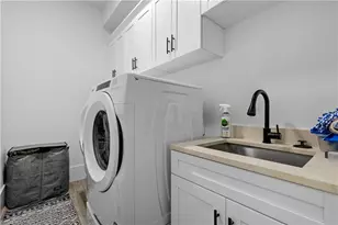 1810 SW 42nd St, Cape Coral, FL 33914 - Photo 27