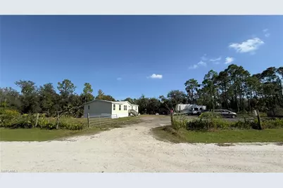 28119 Crescent Lake Dr, Punta Gorda, FL 33955 - Photo 3