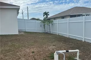 2017 NW 1st Ave, Cape Coral, FL 33993 - Photo 21