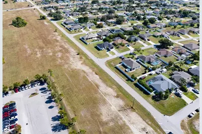 603 NE Pine Island Ln, Cape Coral, FL 33909 - Photo 5