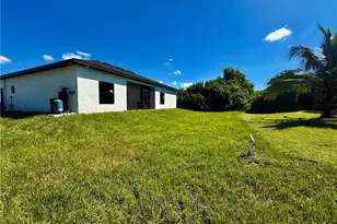 684 Kingsbury St E, Lehigh Acres, FL 33974 - Photo 43