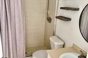 1104 SE 8th St, Cape Coral, FL 33990 - Photo 11