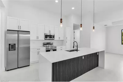 127 NW 14th Ave, Cape Coral, FL 33993 - Photo 9