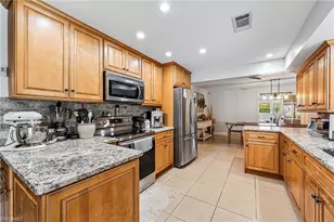 6519 E Town and River Rd, Fort Myers, FL 33919 - Photo 13