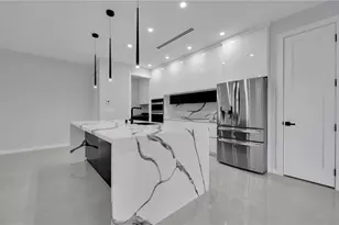 910 NW 36th Pl, Cape Coral, FL 33993 - Photo 11