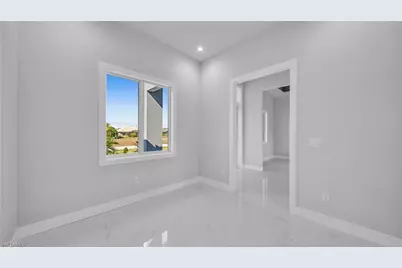1029 NW 35th Pl, Cape Coral, FL 33993 - Photo 5