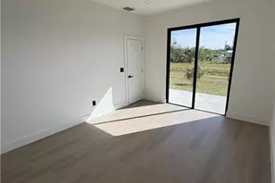 8033 Oakleaf Cir, Labelle, FL 33935 - Photo 15