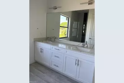 345 Diplomat Pkwy E, Cape Coral, FL 33909 - Photo 11