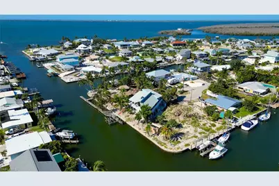 3544 Emerald Ave, Saint James City, FL 33956 - Photo 47