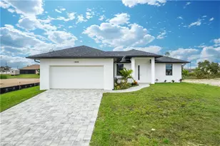 1826 NE 10th Pl, Cape Coral, FL 33909 - Photo 1