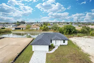 1826 NE 10th Pl, Cape Coral, FL 33909 - Photo 25