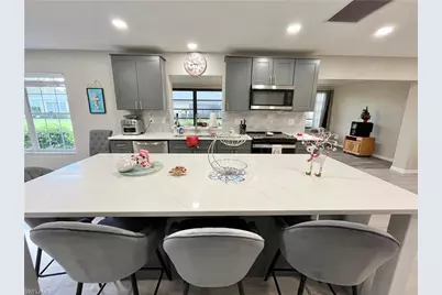 1254 Hazeltine Dr, Fort Myers, FL 33919 - Photo 11