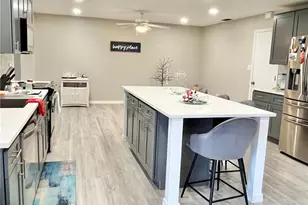 1254 Hazeltine Dr, Fort Myers, FL 33919 - Photo 9