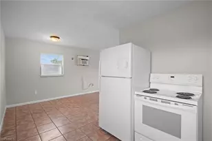1604 Oak Dr, Fort Myers, FL 33907 - Photo 11