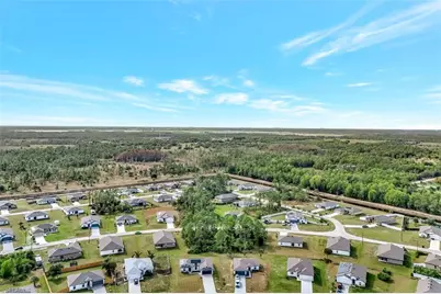 867 Youngreen Dr, Fort Myers, FL 33913 - Photo 3