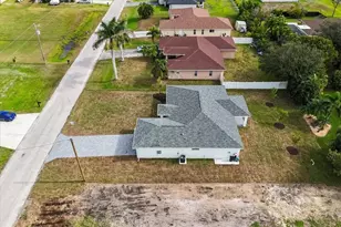 2024 NW 1st St, Cape Coral, FL 33993 - Photo 31