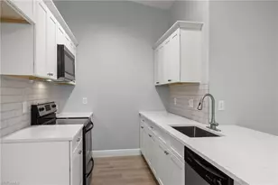 1518 SW Courtyards Ln, Cape Coral, FL 33914 - Photo 13