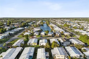 455 Cape Florida Way, Naples, FL 34104 - Photo 9