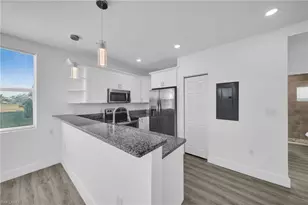 275 SW 4th St, Cape Coral, FL 33991 - Photo 3