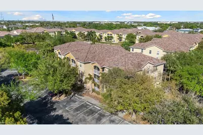 4149 Residence Dr #824, Fort Myers, FL 33901 - Photo 3