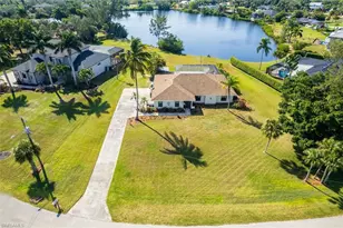 7275 Lake Dr, Fort Myers, FL 33908 - Photo 5