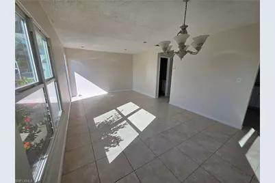 46 Hamlin Ct, Lehigh Acres, FL 33936 - Photo 3