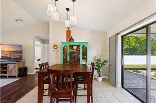 613 SW Santa Barbara Pl, Cape Coral, FL 33991 - Photo 5