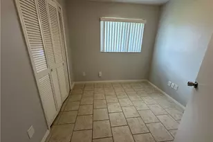 518 SE 6th Pl, Cape Coral, FL 33990 - Photo 5