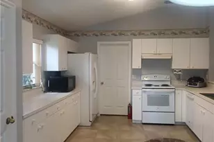 4508 Varsity Cir, Lehigh Acres, FL 33971 - Photo 9