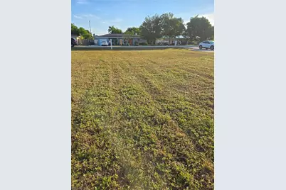 5226 Elm Ct, Cape Coral, FL 33904 - Photo 7