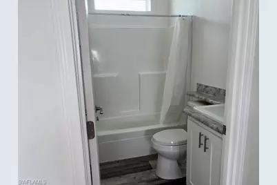 302 Shoreland Dr, Fort Myers, FL 33905 - Photo 7