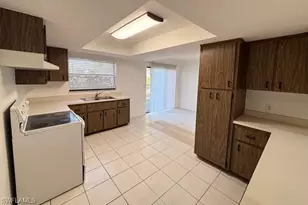 3805 SE 11th Ave, Cape Coral, FL 33904 - Photo 5